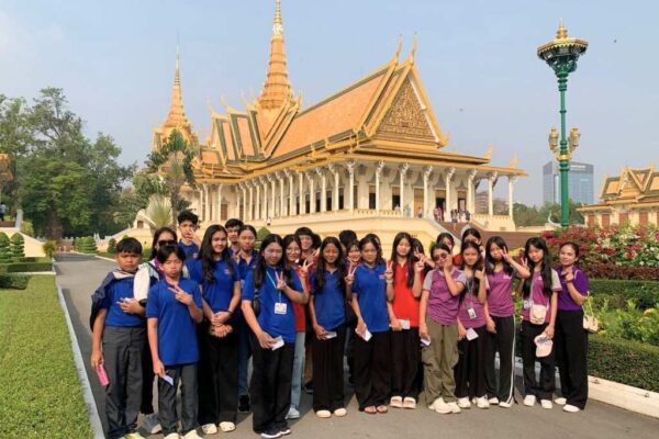 Khmer Education Programme - Grade 8 Field Trip to Phnom Penh